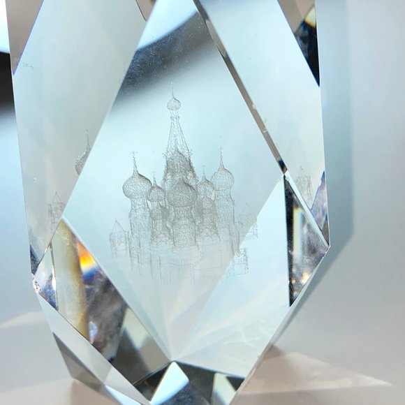 3D Crystal Glass Laser Cut Etched Paperweight Moscow Russia Red Square Cathedral - Picture 2 of 7